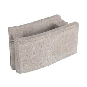 Mursten Gränslös övergångssten till vänster i grått.